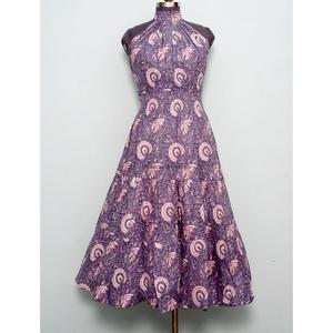 เดรสทรงเอพิมพ์ลายดอกไม้สไตล์โบฮีเมียนทันสมัยสวยงาม คอทรงโอ ความยาวระดับเข่า ผ้าฝ้าย พิมพ์ลายบล็อก สำหรับงานปาร์ตี้ฤดูร้อน ฤดูใบไม้ผลิ ฤดูร้อน - Product Image 1