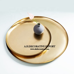 Plateau de service de table fait à la main en cuivre de la meilleure qualité pour les mariages et les hôtels Plateau en métal de fantaisie pour les restaurants - Product Image 5