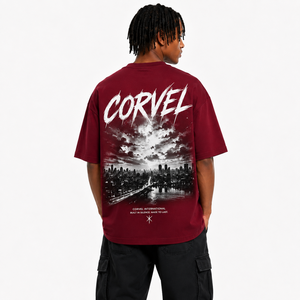 T-shirt pour homme coupe oversize à col rond et manches courtes, avec illustration artistique de silhouette urbaine au dos, graphisme typographique brossé et logo personnalisé - Product Image 4