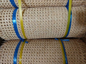 Rouleau de cannage carré en rotin durable et naturel pour la réparation de meubles et la décoration intérieure DIY, fabriqué au Vietnam - Product Image 3