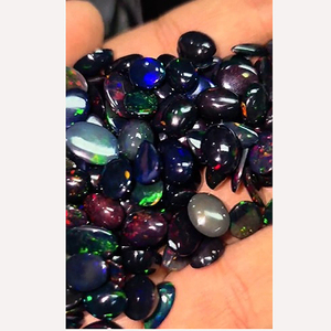 210 Pièces d'Opale Noire Éthiopienne Naturelle, Cabochons Ovales, Poire et Rectangulaires de 8x6, 9x7, 10x8, 11x9mm, Lot de 245 carats, Iroc Sales, Effet de Couleur, 161,70 $ US - Product Image 6