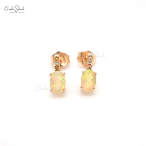 ผู้จัดจำหน่ายขายส่ง ต่างหูโอปอลทรงรีขนาด 6x4 มม. ประดับเพชรในทองคำขาว 14k พร้อมจัดส่ง - Product Image 1