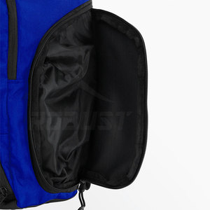 Mochila Deportiva ROBUST INDUSTRIES, Diseño Ligero, Correas de Hombro Ajustables, Gran Espacio (30-40L), Material de Nailon y Poliéster - Product Image 6