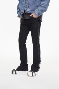 Jean en denim pour homme de haute qualité en coton, marque américaine Highstreet, confortable, taille mi-haute, coupe évasée, avec pompons et perles, délavage noir - Product Image 4