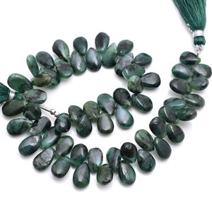 Perles en émeraude naturelle faites à la main en gros, forme poire lisse, cristal de guérison vert, qualité supérieure pour la fabrication de bijoux - Product Image 1