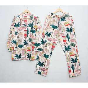 Conjuntos de Pijamas Largos Elegantes y Cómodos para Mujeres y Adolescentes, Conjunto de Pijama de Corte Holgado a la Moda con Diseños y Logotipos Personalizables - Product Image 1