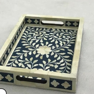 Bandeja Rectangular Decorativa de Madera Premium Hecha a Mano con Incrustaciones de Hueso a Cuadros Grises y Blancos y Asas de Metal - Product Image 6
