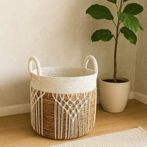 Panier de rangement artisanal pour la maison, style bol minimaliste, pour le rangement du linge et de la chambre, fabriqué à la main en Indonésie - Product Image 5