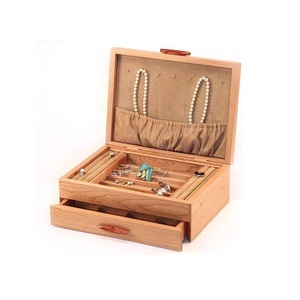 Magnifique coffre de rangement en bois pour bijoux, idéal pour la coiffeuse de la maison, pour ranger colliers, boucles d'oreilles, bagues, bracelets et souvenirs. - Product Image 5