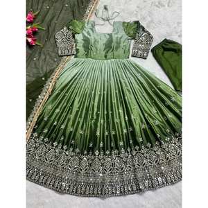 Vestido Anarkali de Diseñador con Pantalón y Dupatta para Fiesta, Mono - Product Image 3