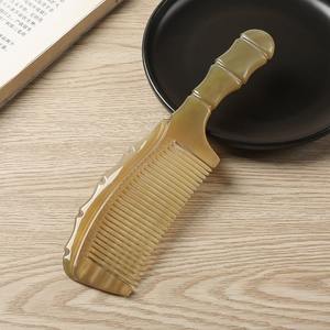 Peigne à cheveux en corne de buffle fait main, peigne antistatique naturel pour des soins capillaires doux - Product Image 1