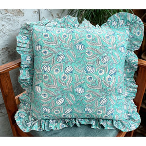 Funda de Cojín de Lujo Estilo Bohemio de Jaipur, Estampada a Mano, con Volantes, de Algodón, Duradera, Sostenible y Personalizable para el Hogar - Product Image 1