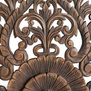 Mandala rond mural traditionnel en bois de sheesham brun artisanal - Sculpture artisanale de Moradabad Aqudus Saleem 45x45x2 cm - Product Image 3