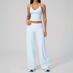 Conjunto de 5 piezas: Top deportivo, camiseta de manga corta, pantalones cortos de cintura alta con pliegue en T, pantalones anchos para gimnasio, entrenamiento, pilates, deportes al aire libre, fitness y yoga para mujer. - Product Image 2