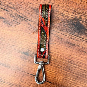 LLavero de pulsera pequeño de herramientas de hoja de cuero mecanizado a mano, llavero de cuero genuino de estilo occidental, Clip de llave de cuero de vaca personalizado para mujer - Product Image 2