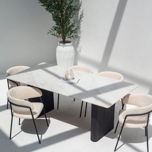 โต๊ะอาหารหินอ่อนวานดานา เซนทริกซ์ โอไรออน พร้อมฐานไม้และดีไซน์ทันสมัย - Product Image 1