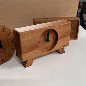 Reloj de Escritorio Moderno de Madera, Diseño Rectangular Minimalista, Funciona con Batería, Movimiento de Cuarzo, Visualización de Hora con Agujas - Product Image 5