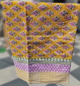 Paréo en coton imprimé à la main, motif floral jaune, pour femme, style bohème, léger, idéal pour la plage ou comme cache-maillot de bain, pour l'été - Product Image 3