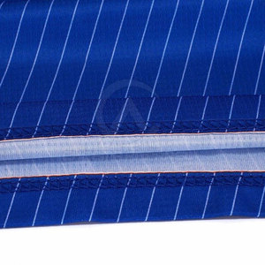 Uniforme de football durable avec coutures renforcées conçu pour un confort maximal et une tenue longue durée sur le terrain - Product Image 4