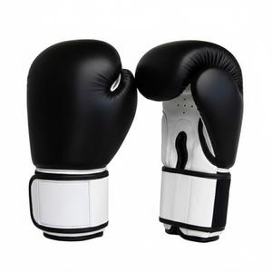 ถุงมือชกมวยแบบผูกเชือกสีดำขาวพร้อมโลโก้สั่งทำพิเศษ ผลิตจากหนัง PU ระบายความชื้น เหมาะสำหรับการฝึกซ้อมและการต่อสู้ - Product Image 2