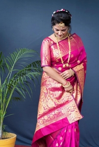 Sari KV de Mezcla de Seda Kasavu Tejido (Rosa) - Product Image 3