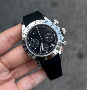 Montre analogique de plongée avec cadran MOD, mouvement Seiko VK63, lunette en acier inoxydable noir argenté, verre saphir - Product Image 1