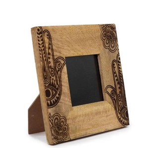 Marco de Fotos de Resina Ligero y Ecológico de Alta Calidad, Hecho a Mano con Impresión Tipográfica, Incrustaciones de Resina de Pino para Decoración Moderna del Hogar - Product Image 1
