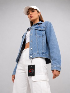 Women's <b>Cropped</b> <b>Denim</b> Vest Sleeveless Button Up Jean <b>Jacket</b> with Classic Collar and Front Pockets for Trendy Casual Outfits - Product Image 4