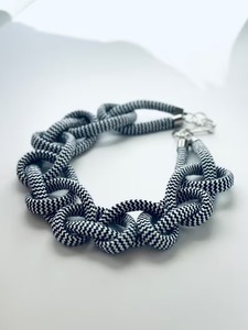 Nouveaux arrivages : bijoux en résine tendance, collier en résine pour mariage et occasions spéciales, vente en gros de créations en résine. - Product Image 3