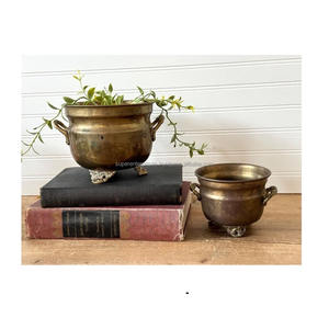 Soporte decorativo de metal para plantas de interior que ofrece un encanto industrial vintage para hogares modernos. - Product Image 4