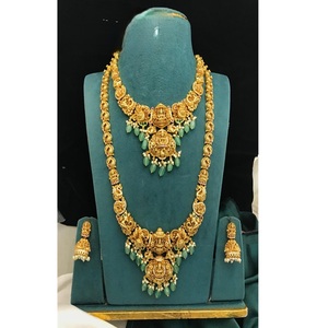 Adorable Juego de Collar y Pendientes de Moissanita Chapados en Oro Antiguo de Primera Calidad para Mujer, Ideal para Compromiso, Boda o Fiesta - Product Image 2