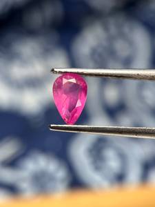 Spinelle rose naturelle polie, taille poire facettée, pierres précieuses en vrac de Tanzanie - Product Image 1