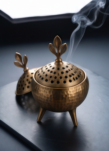 Incensario de hierro dorado esférico con trípode, cuenco martillado y adorno de hoja, para aromaterapia, regalo - Product Image 4
