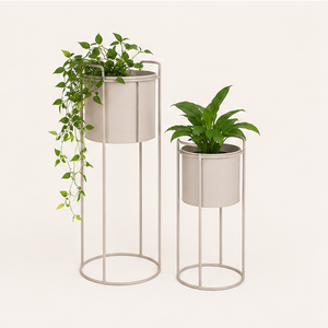 Jardinière en métal minimaliste avec support sur pied haut, pot de fleurs en fer de luxe pour la décoration intérieure moderne, hôtels et salons - Product Image 1