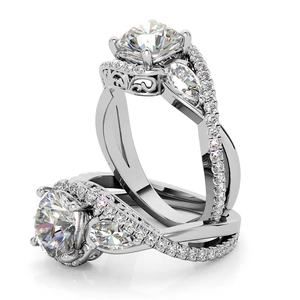 Bague tendance en or 18 carats pour femme, avec diamants naturels et diamants de laboratoire ronds et en forme de poire, bague de fiançailles à trois pierres. - Product Image 4
