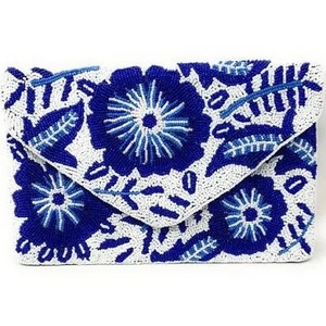 Bolso Bandolera Azul Rey y Blanco con Cuentas Florales para Mujeres y Niñas, Estilo Sobre con Patrón de Hojas Botánicas, Bolso Único de Boutique - Product Image 1