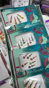 ชุดแต่งหน้าศีรษะแบบอินเดียกันน้ำ ลายต่างๆ ทิกา คุมคุม บินดียา แบบดั้งเดิม - Product Image 4