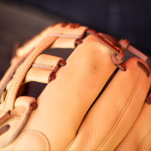Gants de baseball et de softball personnalisés avec logo, en cuir de vachette de haute qualité, écologiques, légers et durables, pour l'entraînement. - Product Image 4