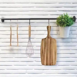 Planche à découper rectangulaire en bois d'acacia Rehman Craft, avec poignée en bois, épaisseur 1,5 cm, compatible lave-vaisselle, écologique et durable - Product Image 3