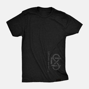 เสื้อยืดคอกลมแขนสั้นสีดำสำหรับผู้ชาย ยี่ห้อ Lifting Infinite พิมพ์ลายโลโก้ด้านหน้า ทรงลำลอง ความยาวปกติ ระบายอากาศได้ดี น้ำหนัก 320 กรัม - Product Image 5