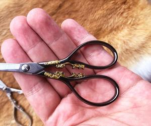 Tijeras Vintage de Lujo de Antique Creations - Hechas a Mano con Hojas de Acero Inoxidable, Diseño Grabado, Afiladas para Sastrería, Bordado, Regalo - Product Image 4