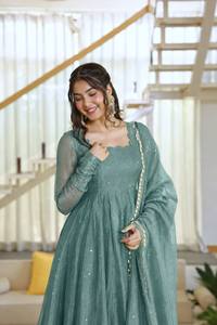 Elegante Traje Anarkali Verde Largo hasta el Suelo con Bordado para Mujer, Ropa Tradicional India y Pakistaní para Bodas, Ajuste Holgado, Seda Salsa de Secado Rápido - Product Image 3