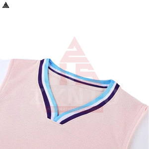 Uniforme de basket-ball sur mesure, nouveau style, fabriqué en polyester 100 %, uniforme de basket-ball fabriqué au Pakistan - Product Image 4
