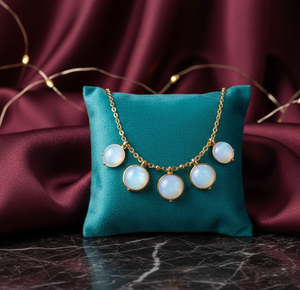 Collier élégant en pierre ronde blanche 12MM, collier statement en argent sterling 925 plaqué or 18 carats, bijoux de mariage - Product Image 1