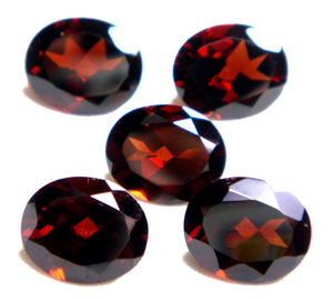 Garnet 100% Natural, Calidad 3A, Corte Ovalado, Juego de Piedras Preciosas Sueltas de 8x10mm, 5 Piezas, 15 Quilates en Total, Piedras Rojas Intensas para Joyería Personalizada - Product Image 2