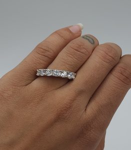 1.75 Carat 7 Stone Lab Grown <b>Diamond</b> Gold Band <b>Ring</b> for Women | Trendy Cut Wedding Anniversary Luxury Stackable <b>Diamond</b> Band - Product Image 3