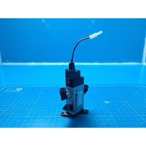 Válvula Solenoide SMC VJ7123Y-F de 5 Puertos, Usada, Piezas de Equipos Legacy Semiconductor - Product Image 6