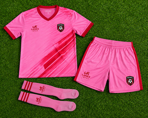 Ensemble de maillot et short de football de qualité supérieure pour hommes, uniforme de football personnalisé avec nom et numéros personnalisés, vêtements de sport pour club - Product Image 6