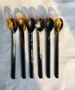 Ensemble de couverts en corne polie faits à la main, de qualité supérieure, dernier modèle de luxe, avec cuillère et fourchette, à prix abordable - Product Image 1