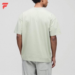Camiseta moderna de manga corta con cuello redondo para hombre, ropa informal, diseño cómodo, suave y transpirable, perfecto para uso diario y viajes - Product Image 2